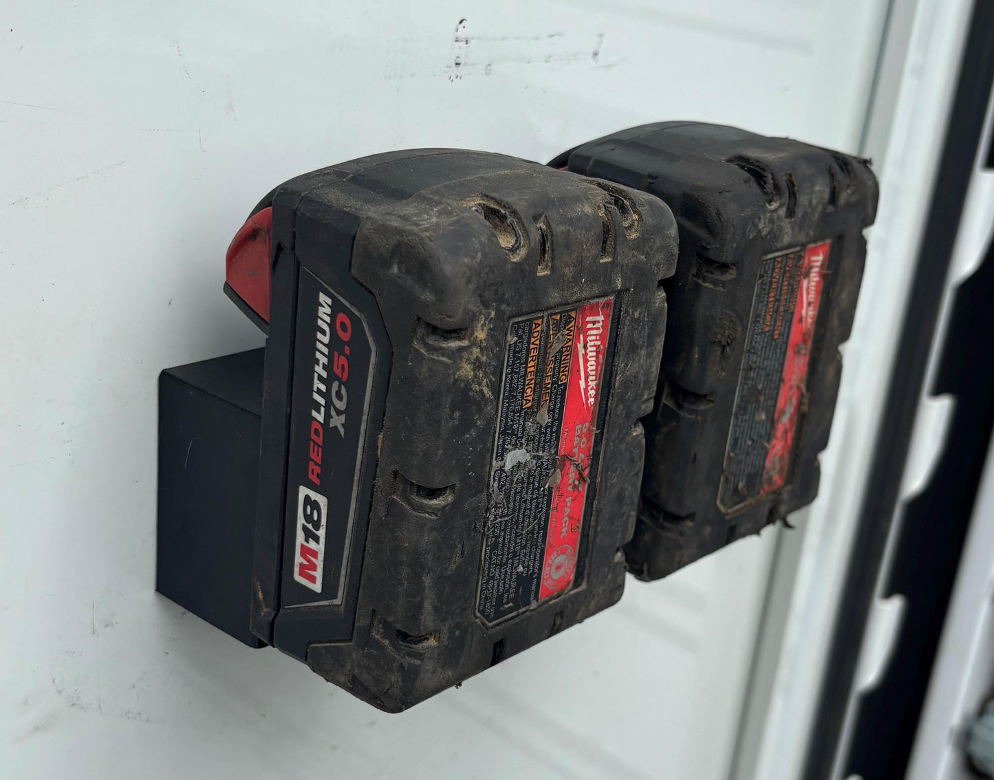 Milwaukee M18 Magnetic battery holder