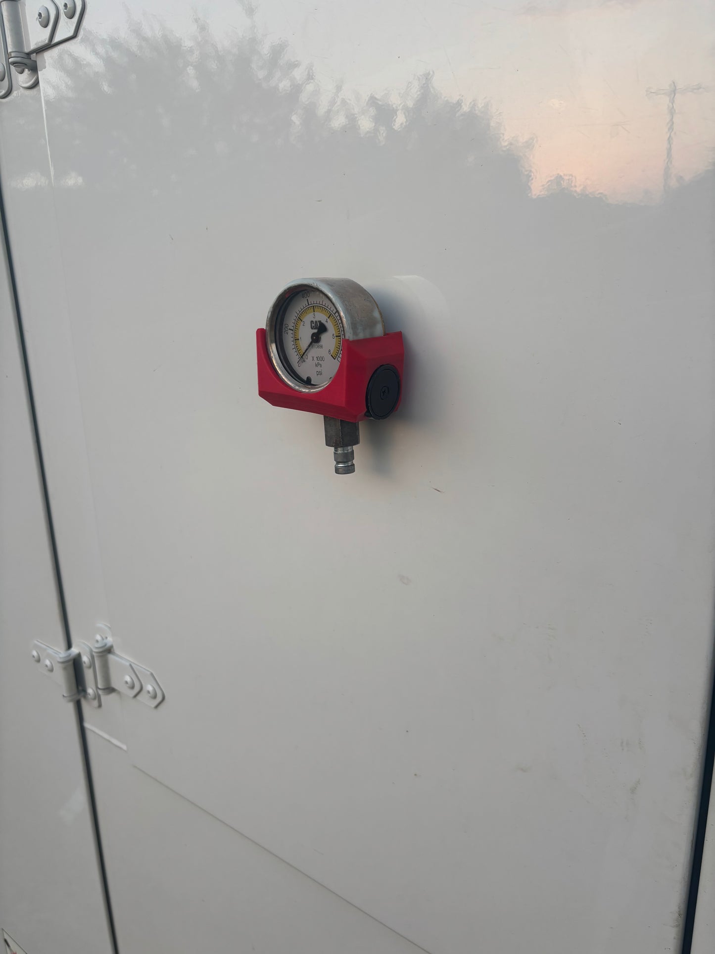 Magnetic Pressure Gauge Holder